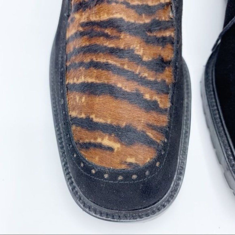 STUART WEITZMAN Black Suede and‎ Animal Print Calf-hair Lug Sole Tie Oxfords EUC - Picture 8 of 16